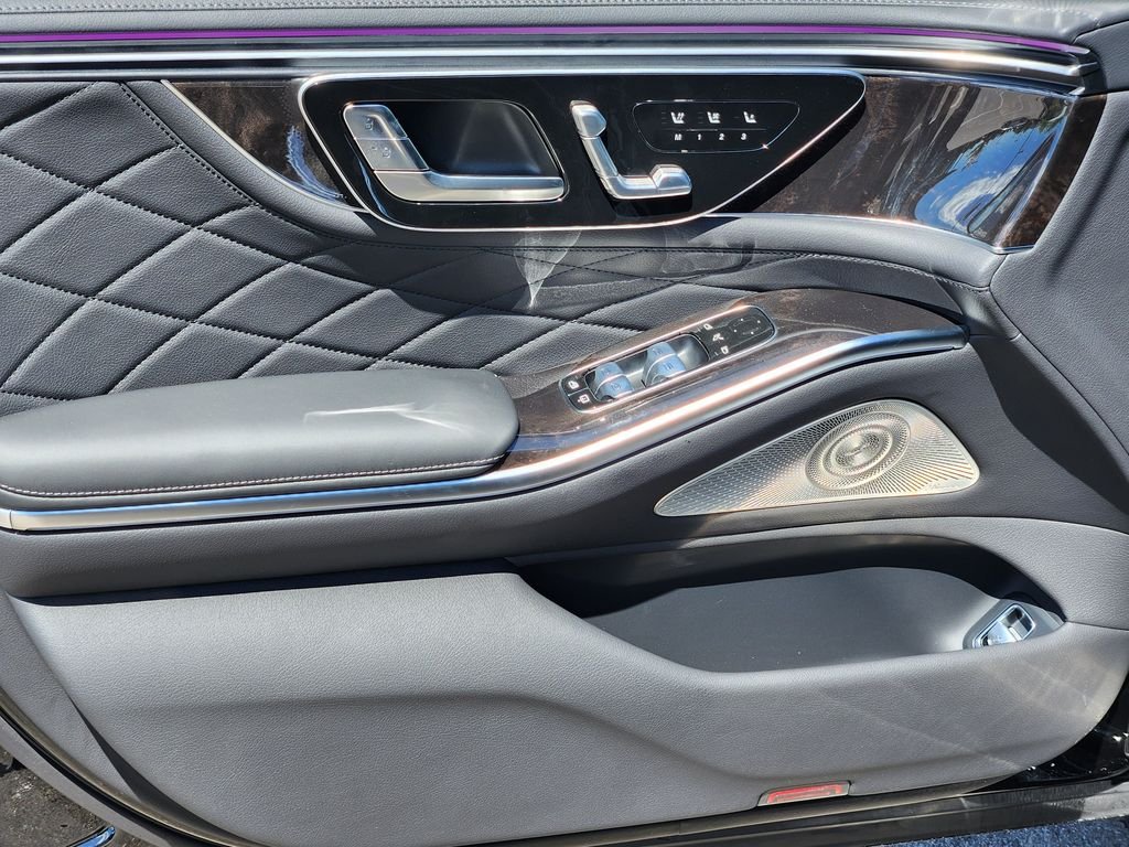 New 2027 Obsidian Black Metallic Mercedes-Benz S 580 4MATIC® image 12