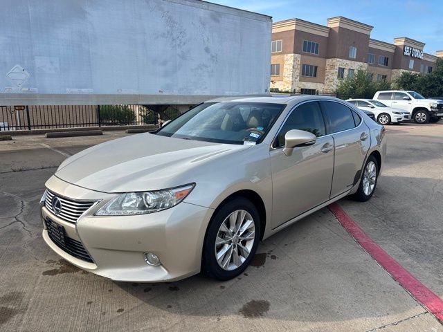 2013 Lexus ES 350 300h's photo