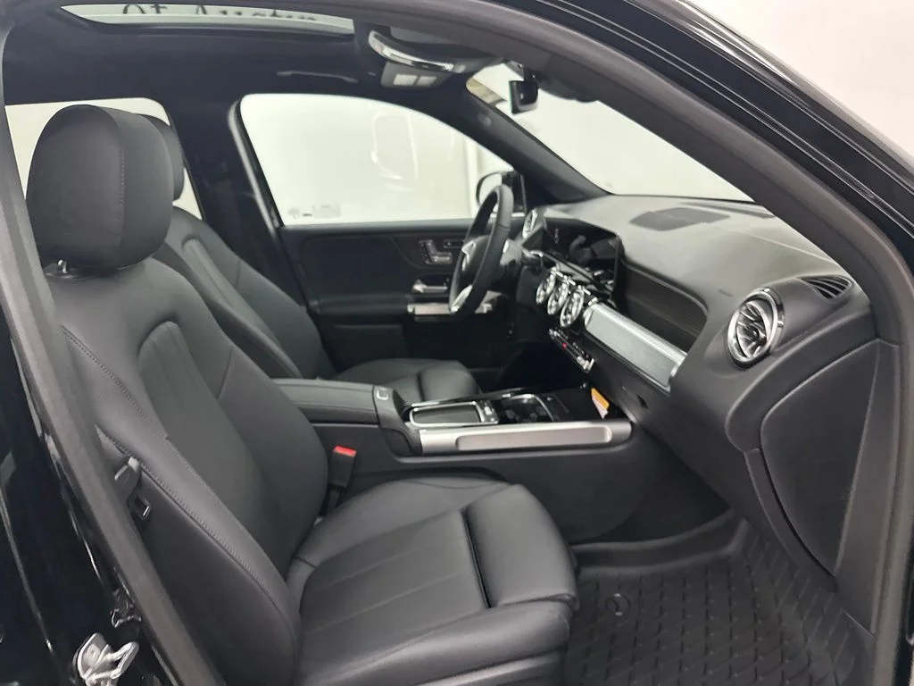 New 2026 Black Mercedes-Benz GLB 250 image 26