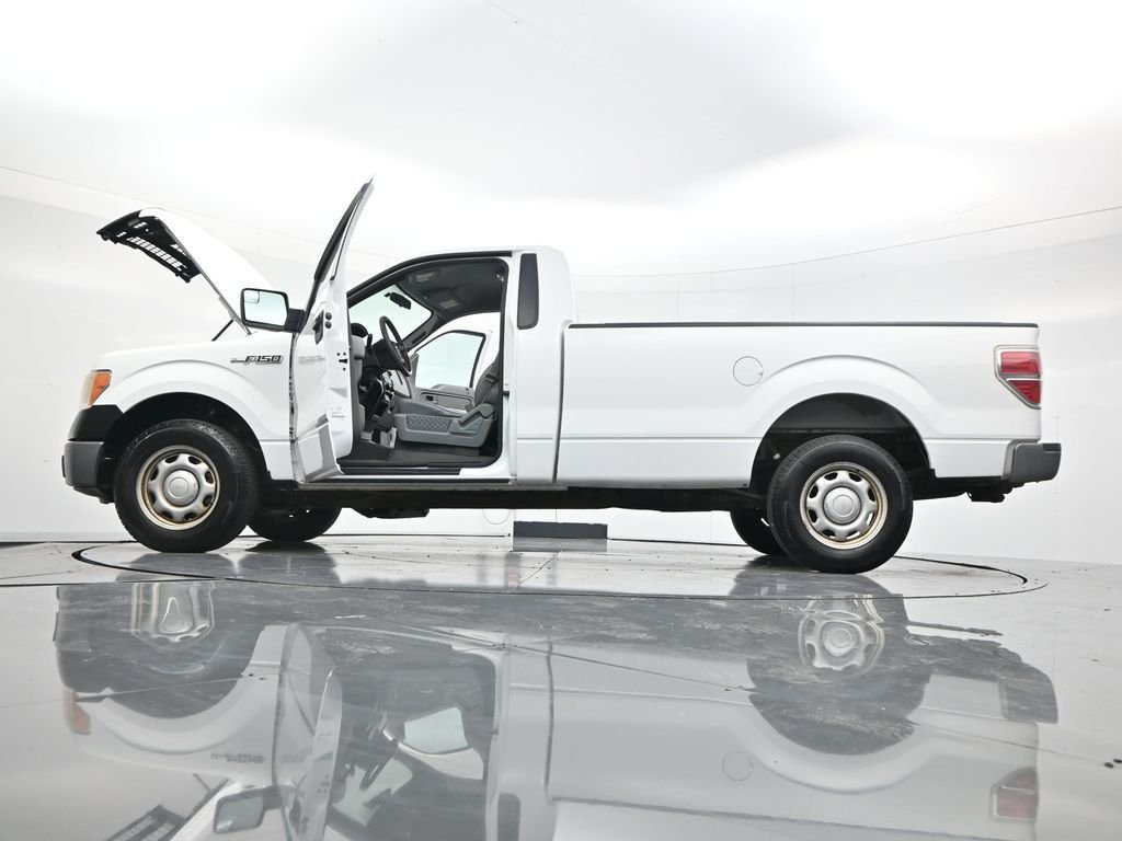 Used 2013 Oxford White Ford XL image 46