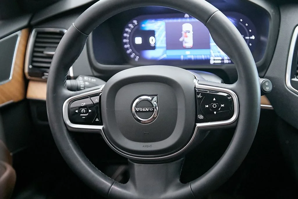 Certified Used 2023 Bright Dusk Volvo Plus image 27