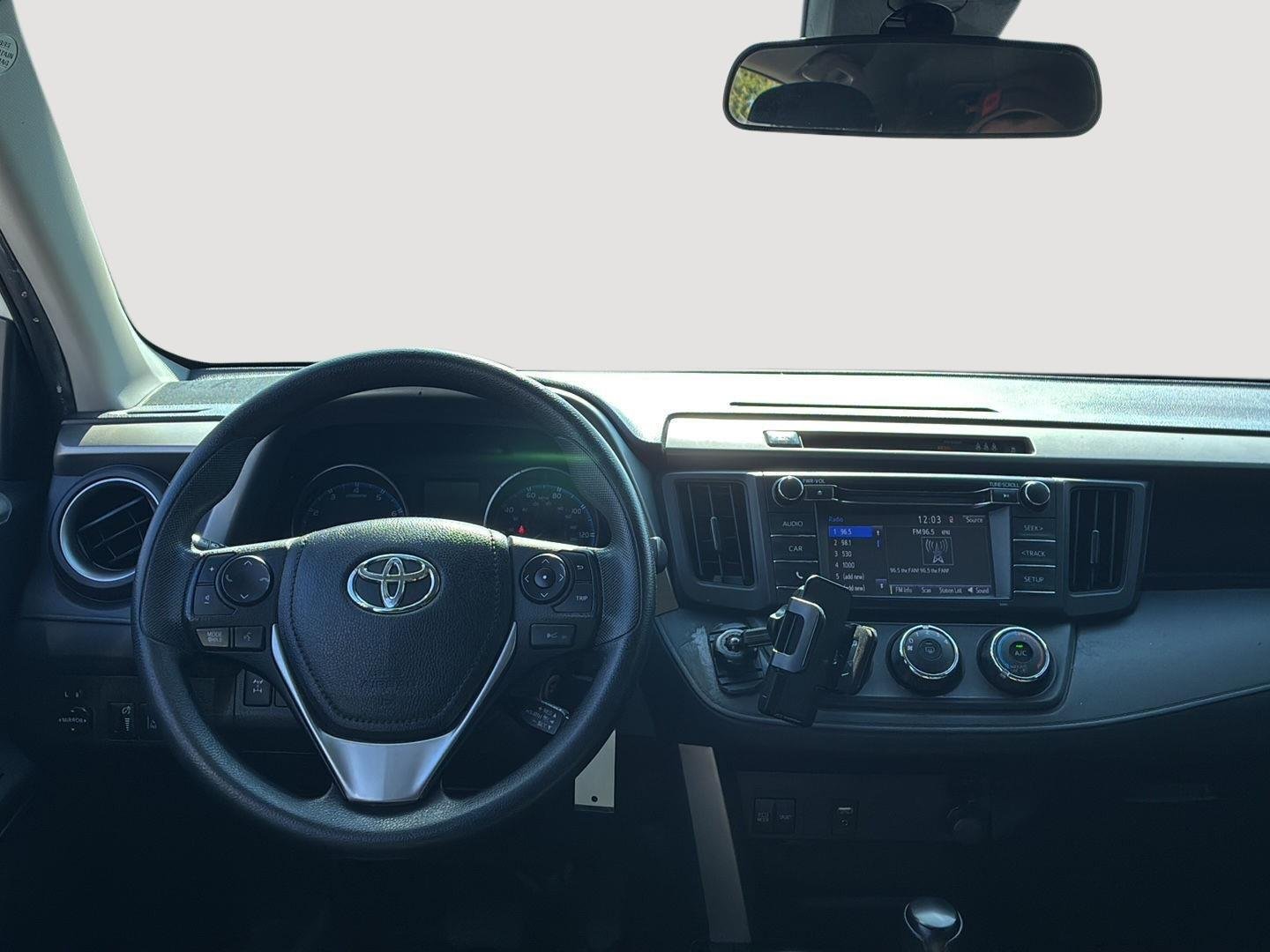 Used 2018 Super White Toyota LE image 5