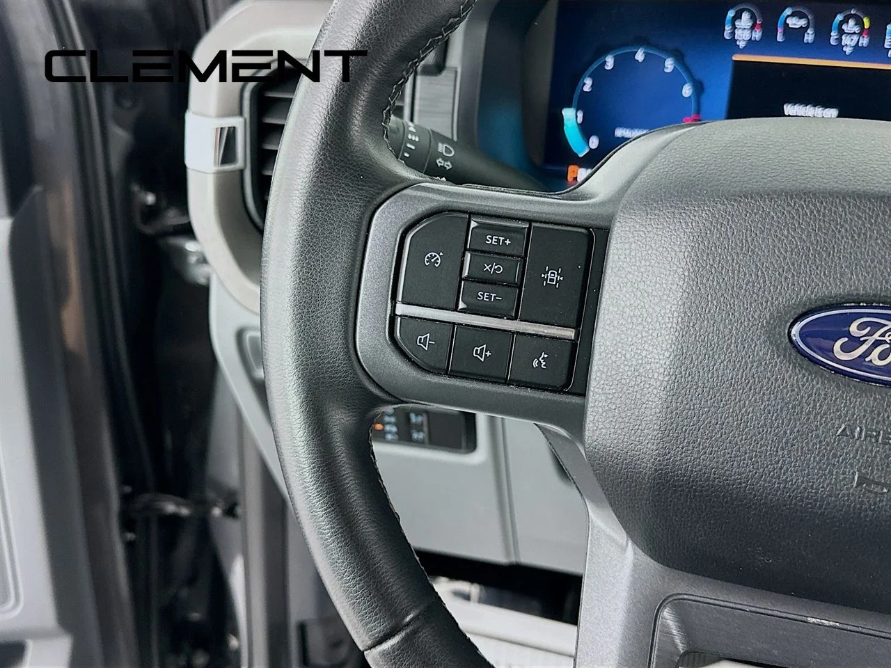 Used 2024  Ford XLT image 16