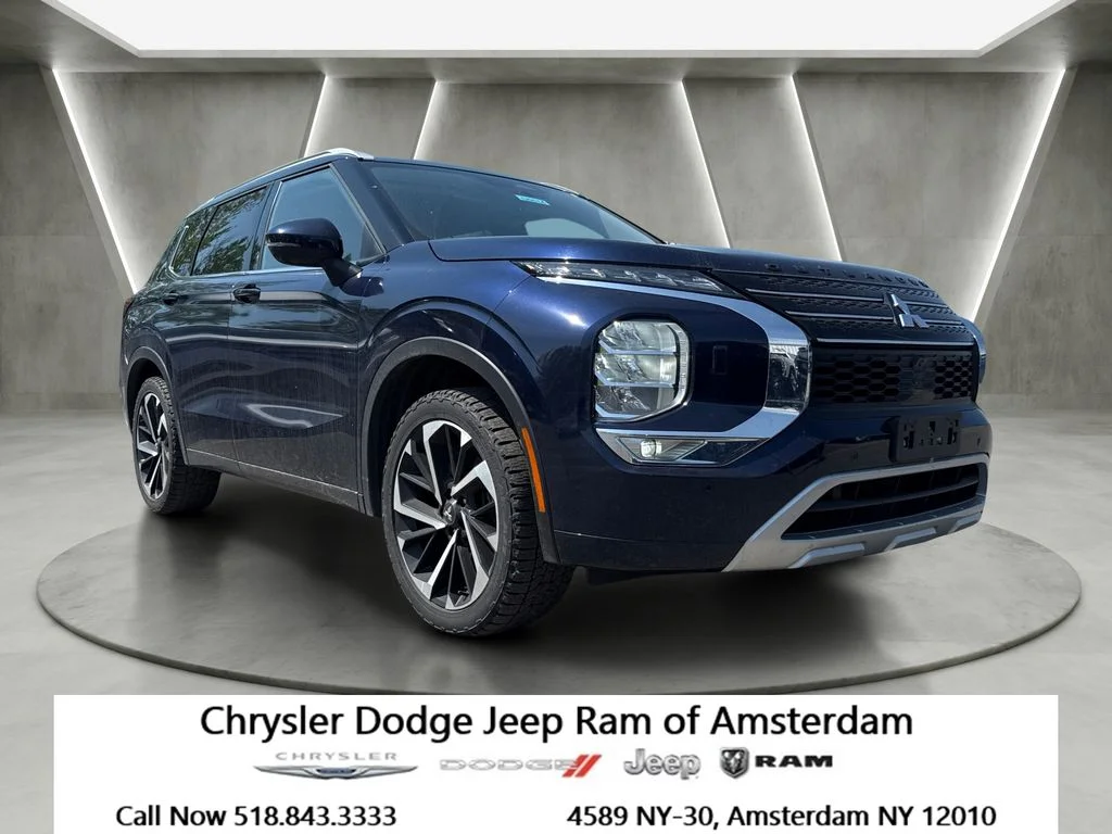 2023 Mitsubishi Outlander SEL S-AWC's photo