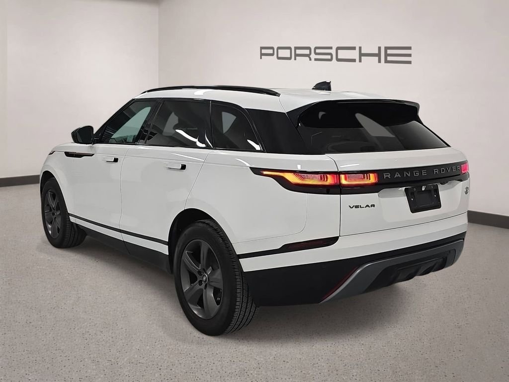 Used 2022  Land Rover P250 R-Dynamic S image 3