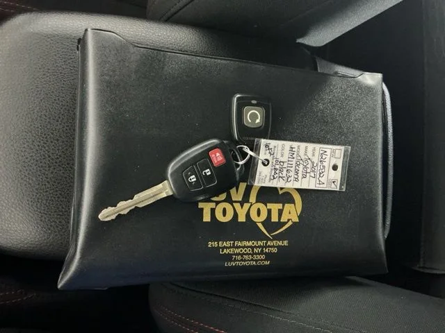 Used 2017 Black Toyota SR5 image 19