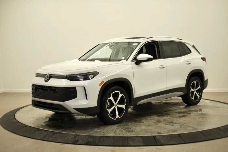 New 2026 White/off-white Volkswagen 2.0T SE image 7