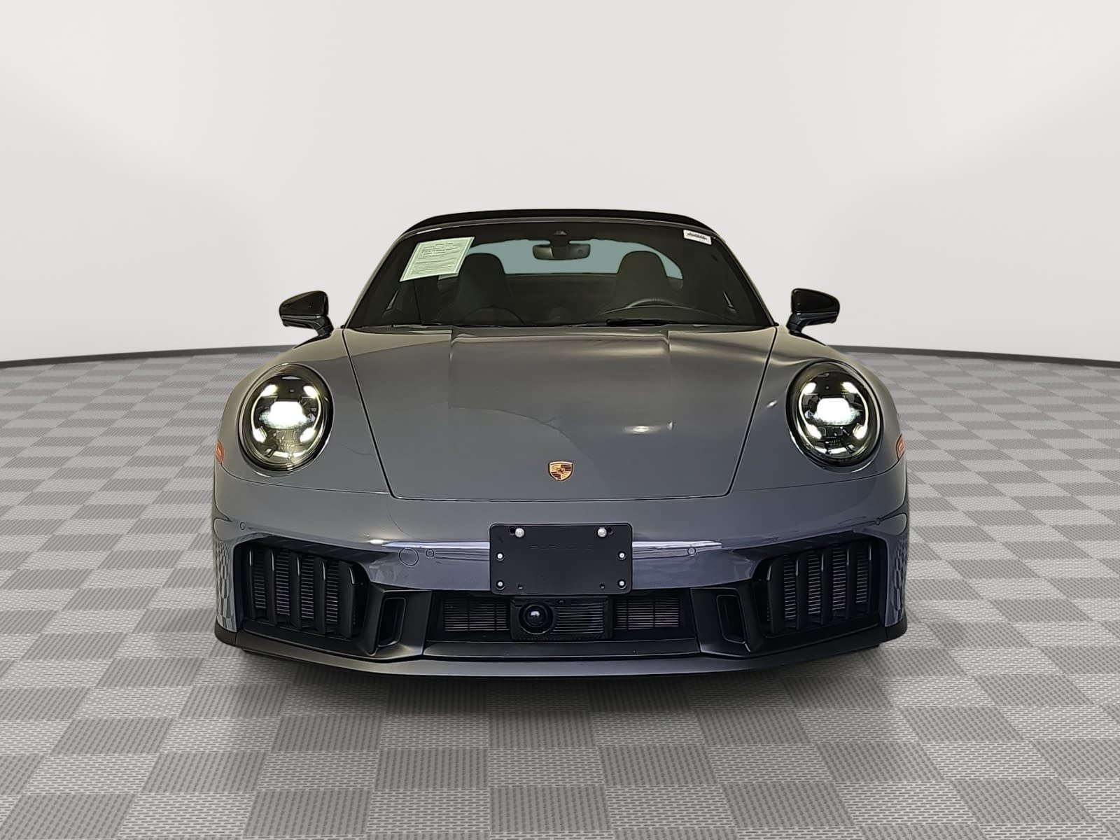 Used 2025  Porsche Targa 4 GTS image 3
