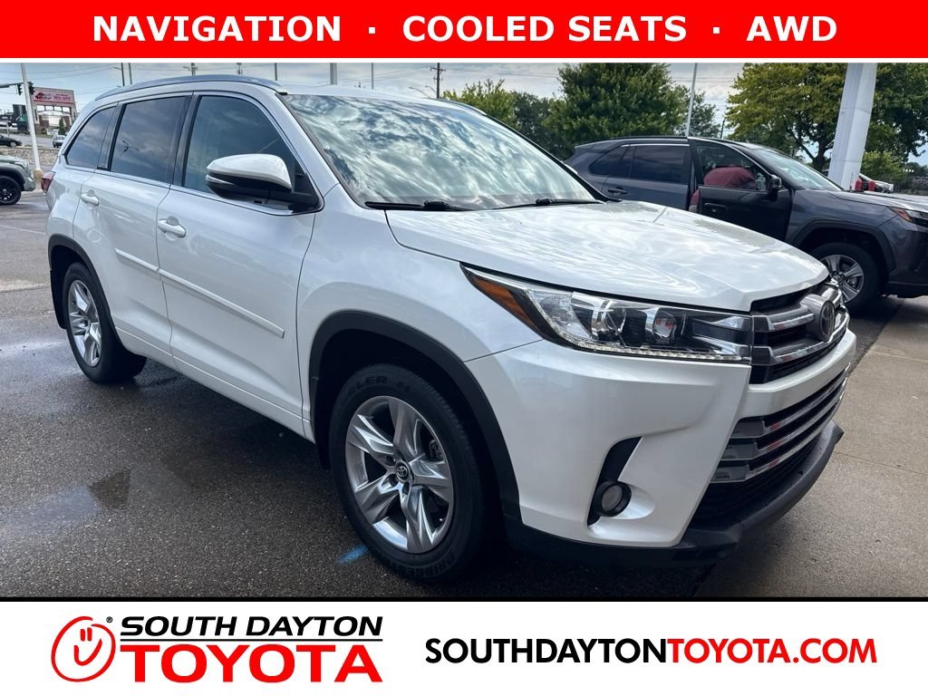 Used 2018 Blizzard Pearl Toyota Limited image 1
