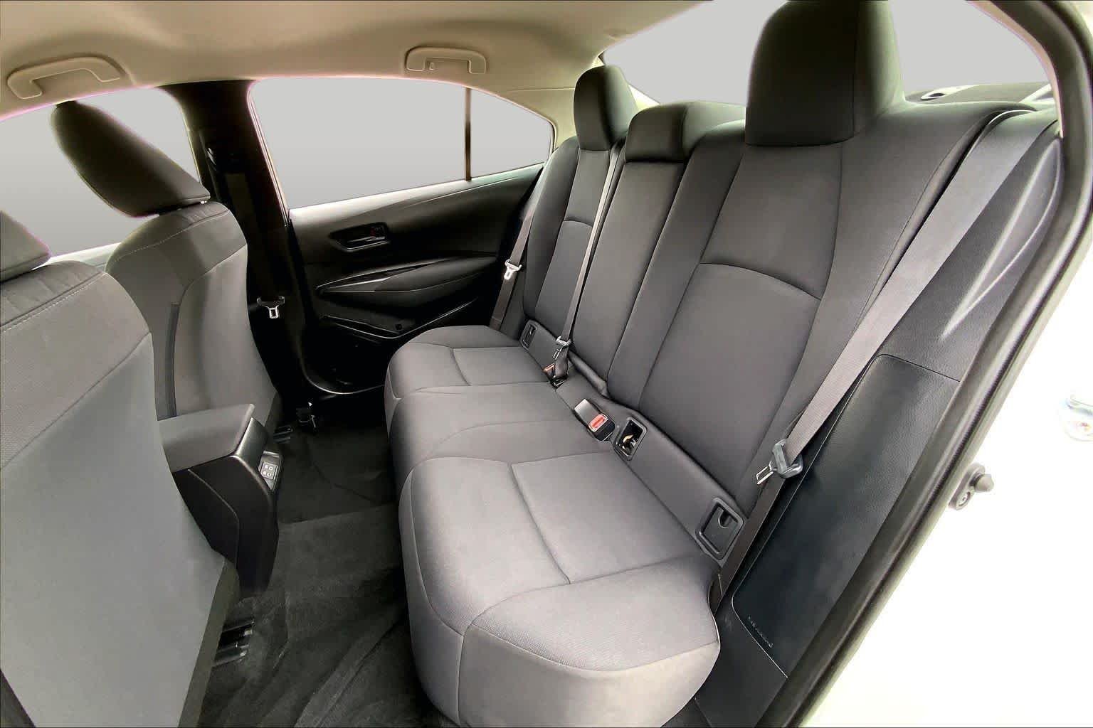 Used 2025 Ice Cap Toyota LE image 20