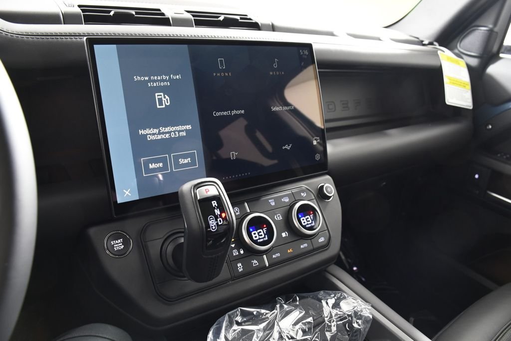 2026 Land Rover Defender X-Dynamic SE - Photo 32