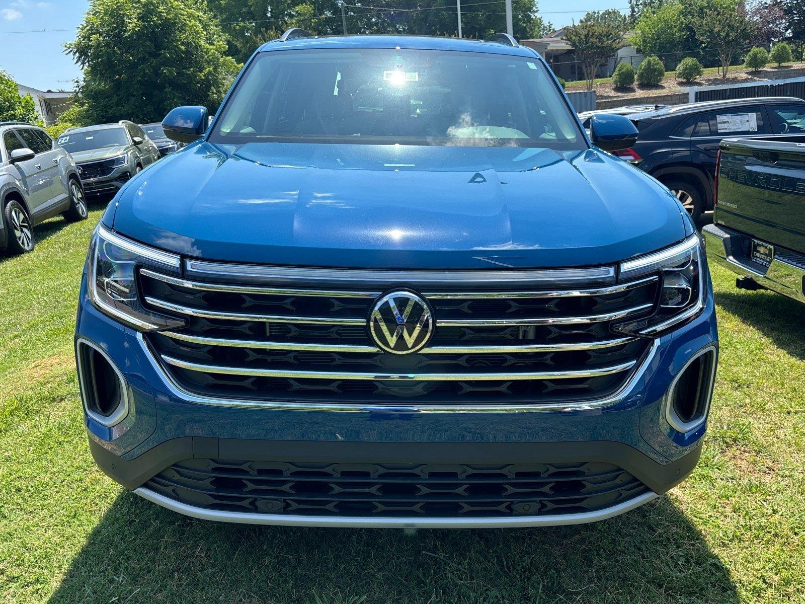 New 2026 mountain lake blue metallic VOLKSWAGEN 2.0T SE w/Technology image 7