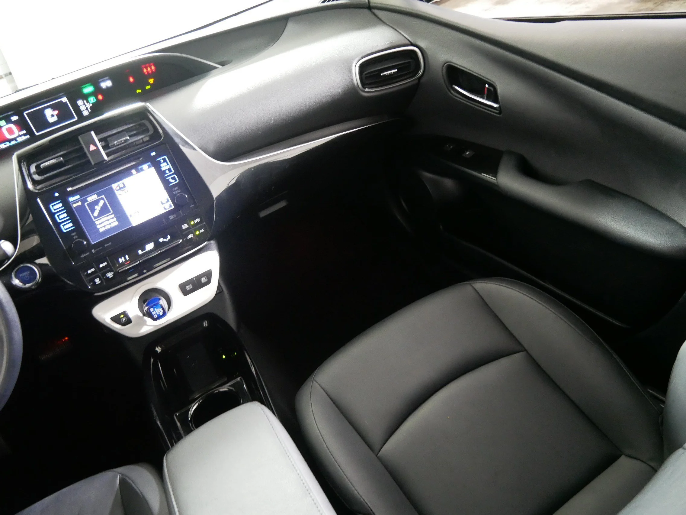 Used 2017 Midnight Black Metallic Toyota Two image 11