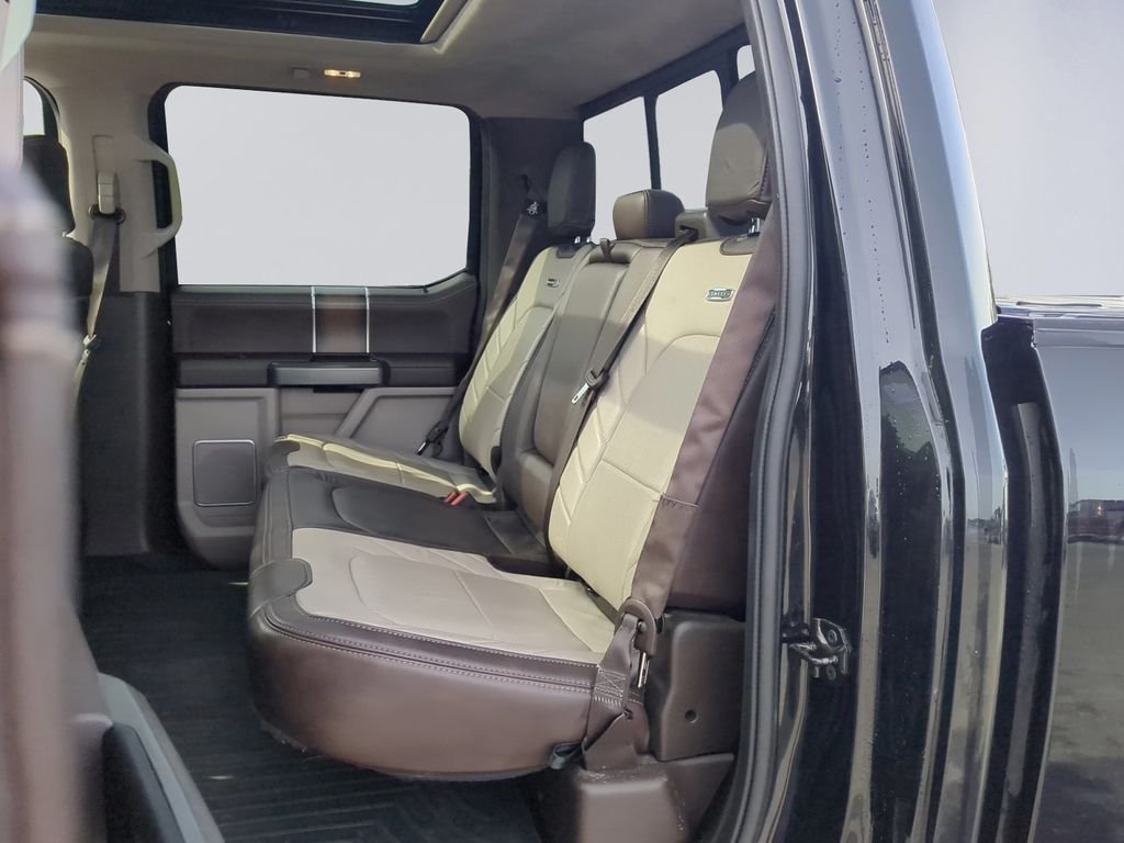 Used 2019  Ford Limited image 18