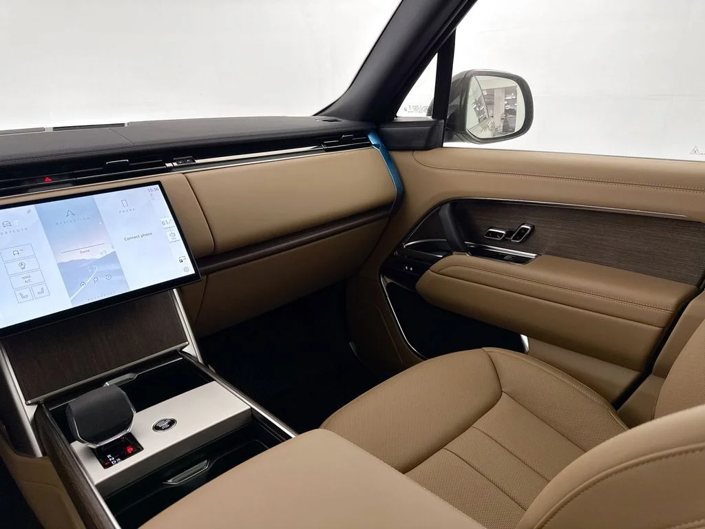 New 2026 Batumi Gold Land Rover SE image 24