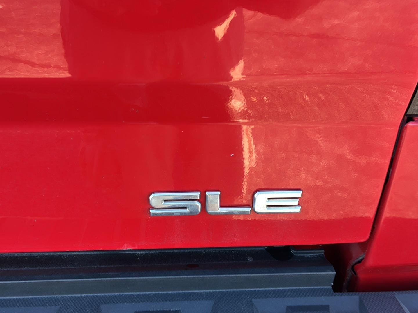 Used 2015 Fire Red GMC SLE image 9