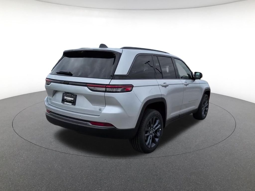New 2026 Silver Zynith Jeep  image 6