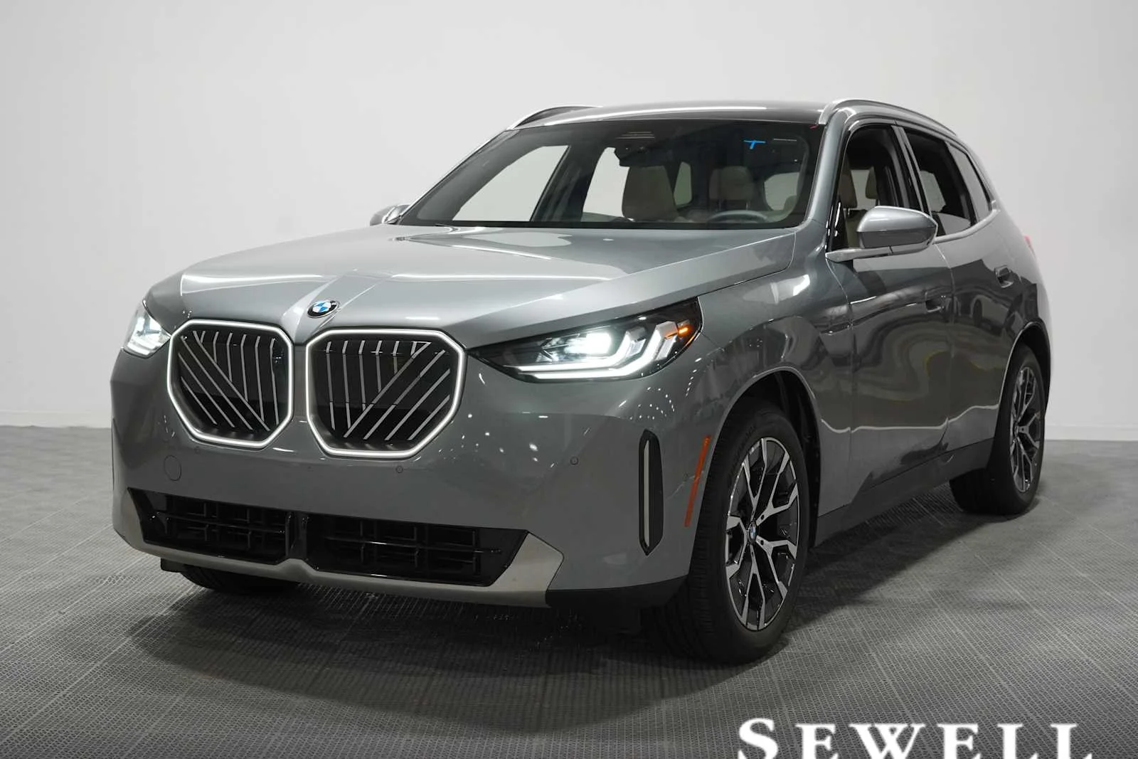 2025 BMW X3 30 XDRIVE's photo