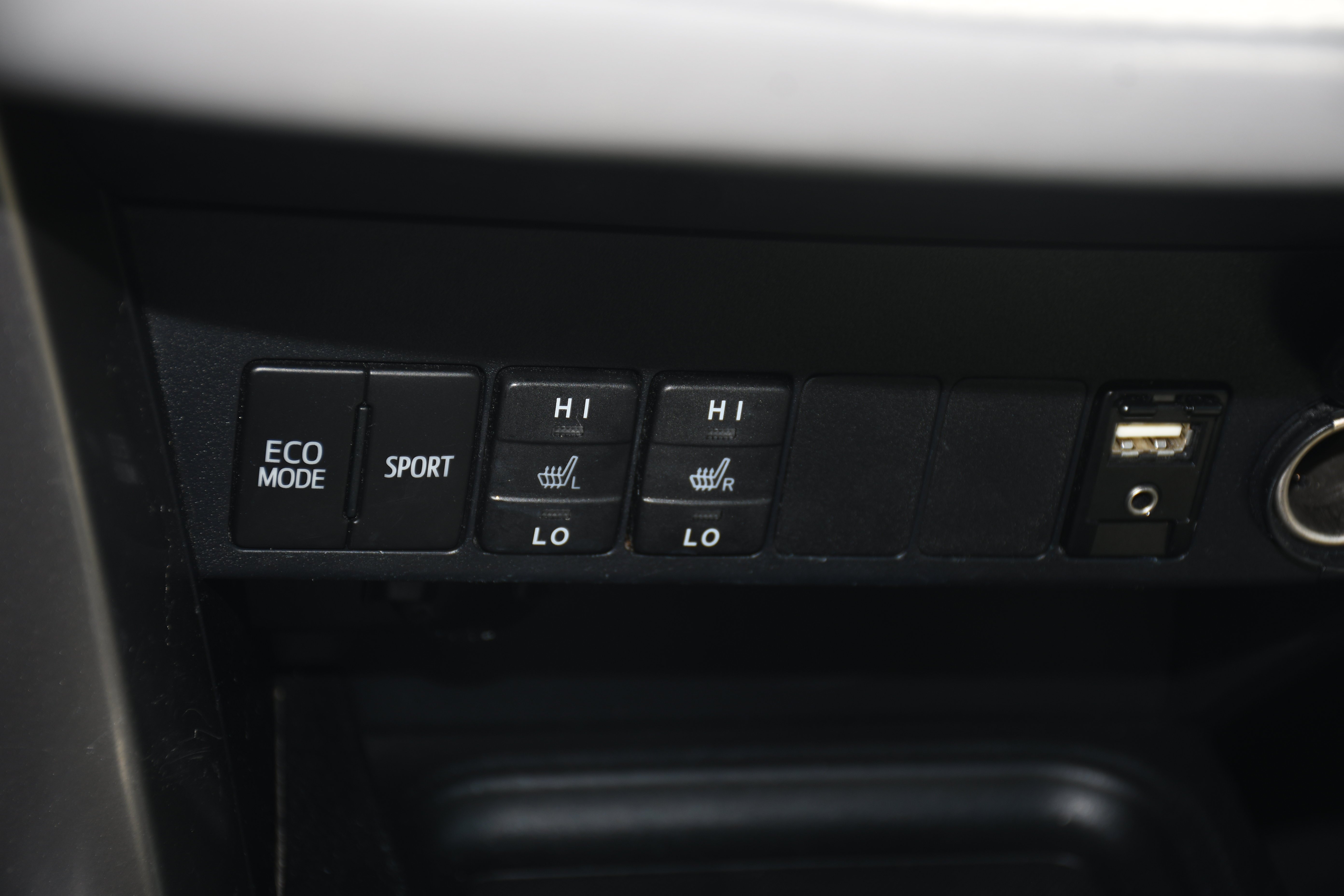 Used 2018 Silver Toyota Limited image 15