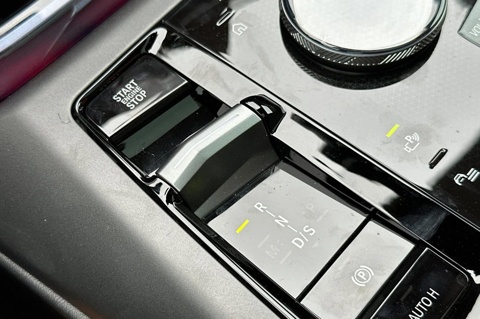 2026 BMW X3 30 - Photo 21