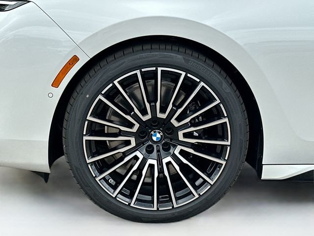 New 2026 White BMW 740i xDrive image 23