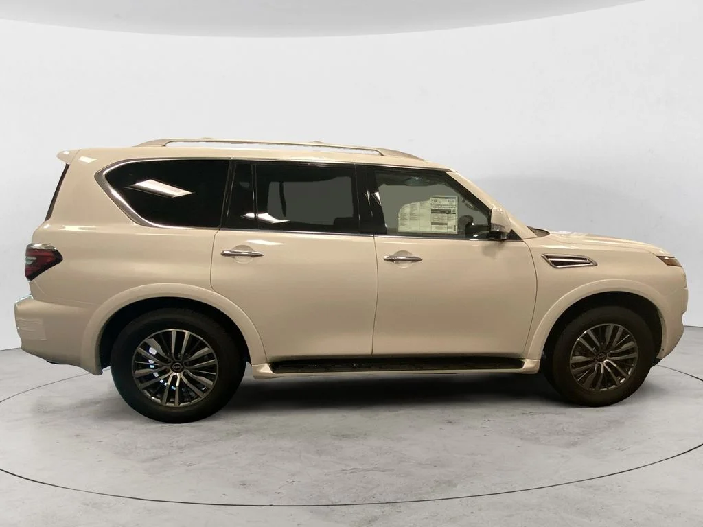 Certified Used 2024 Aspen White Tricoat Nissan SL image 7
