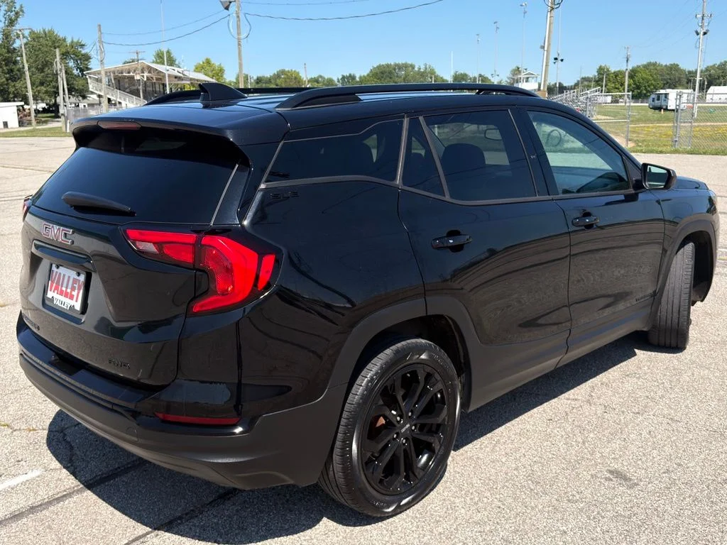 Used 2020 Black GMC SLE image 7