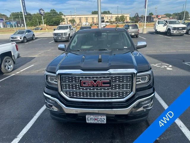 Used 2017 Onyx Black GMC SLT image 2