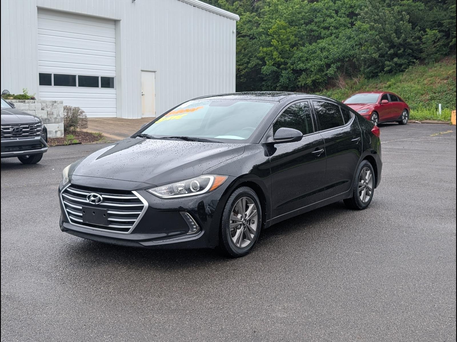 Used 2018 Phantom Black S3 Hyundai Value Edition image 4