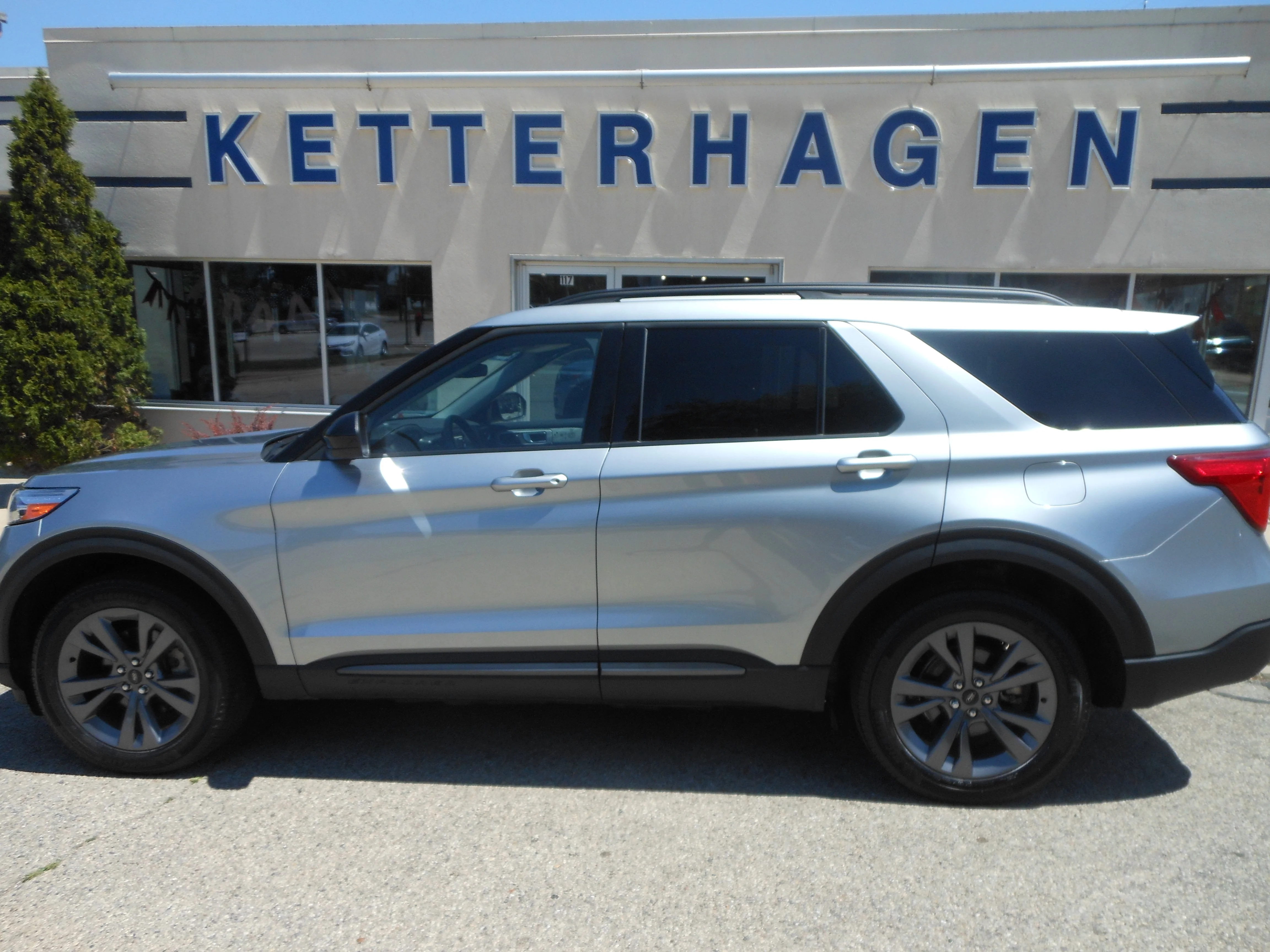 2024 Ford Explorer XLT