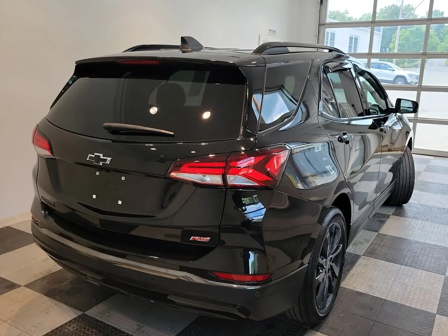 Used 2023 Mosaic Black Metallic Chevrolet RS image 5