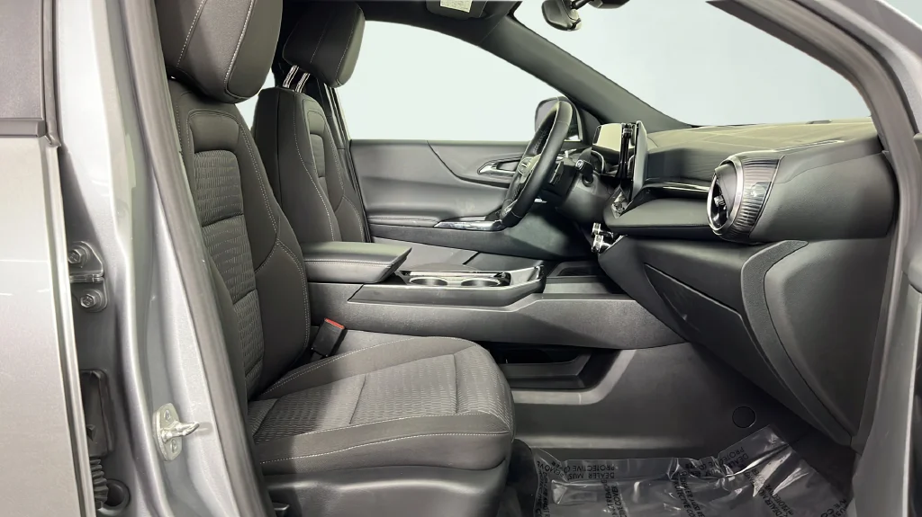 Used 2025 Gray Chevrolet LT image 21