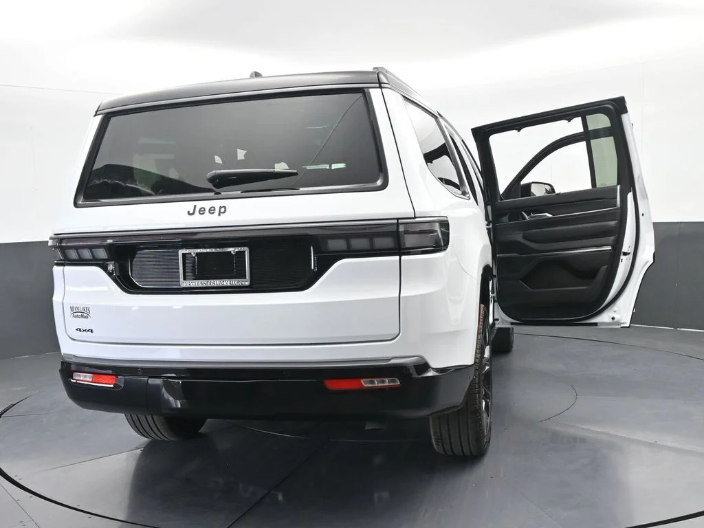 New 2026 Bright White Clearcoat Jeep Summit Obsidian image 74