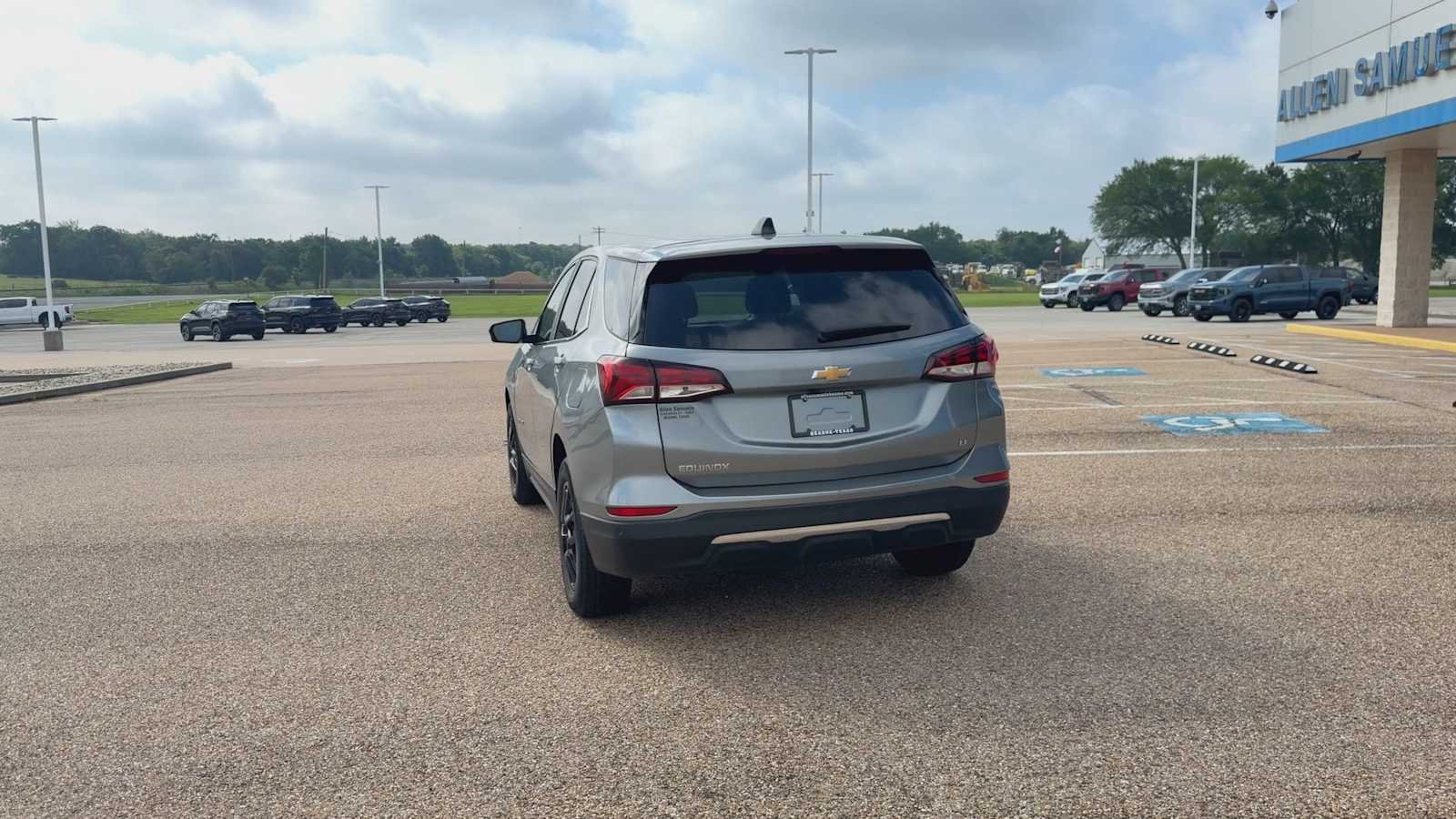 Used 2023 Sterling Gray Metallic Chevrolet LT image 7