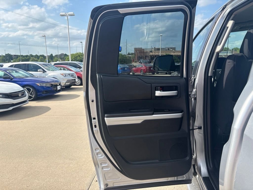 Used 2016 Silver Sky Metallic Toyota SR5 image 33
