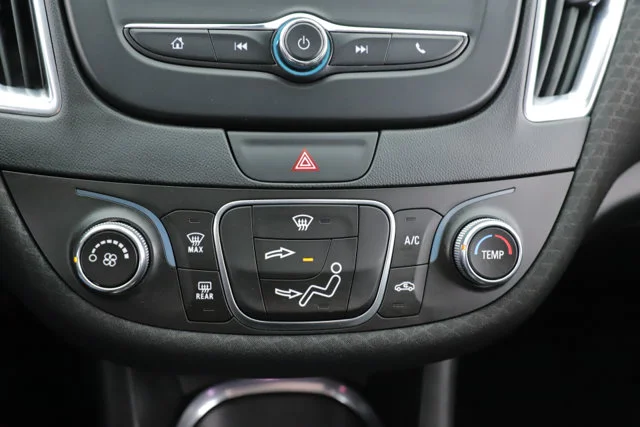 Used 2016 White Chevrolet LT image 27
