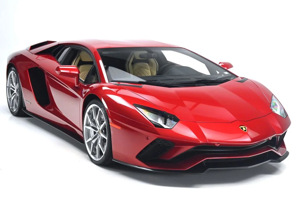 Used 2018 Maroon Lamborghini  image 3