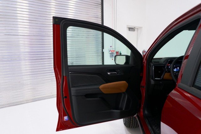 2026 GMC Canyon AT4 - Photo 13