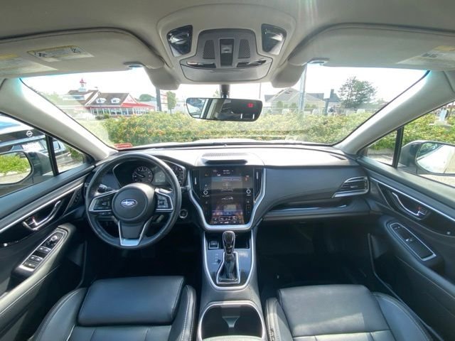Used 2022 Crystal White Pearl Subaru Limited image 16