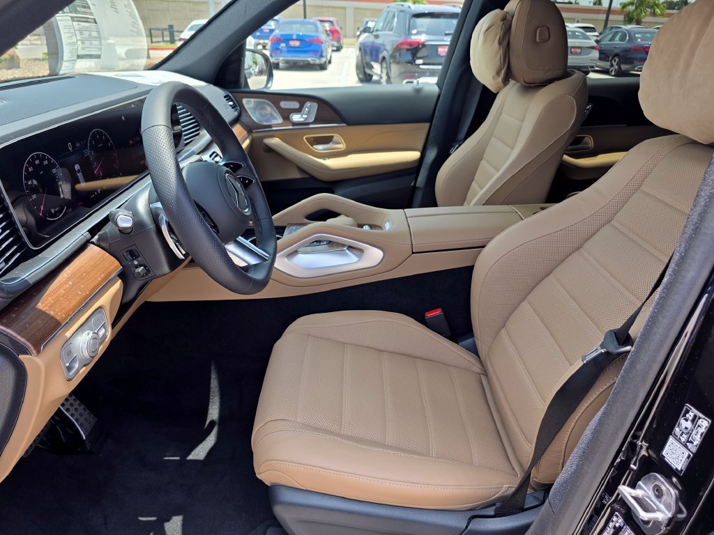 New 2026 Obsidian Black Metallic Mercedes-Benz GLS 580 image 41