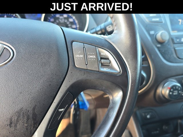 Used 2014 Gray Hyundai SE image 12