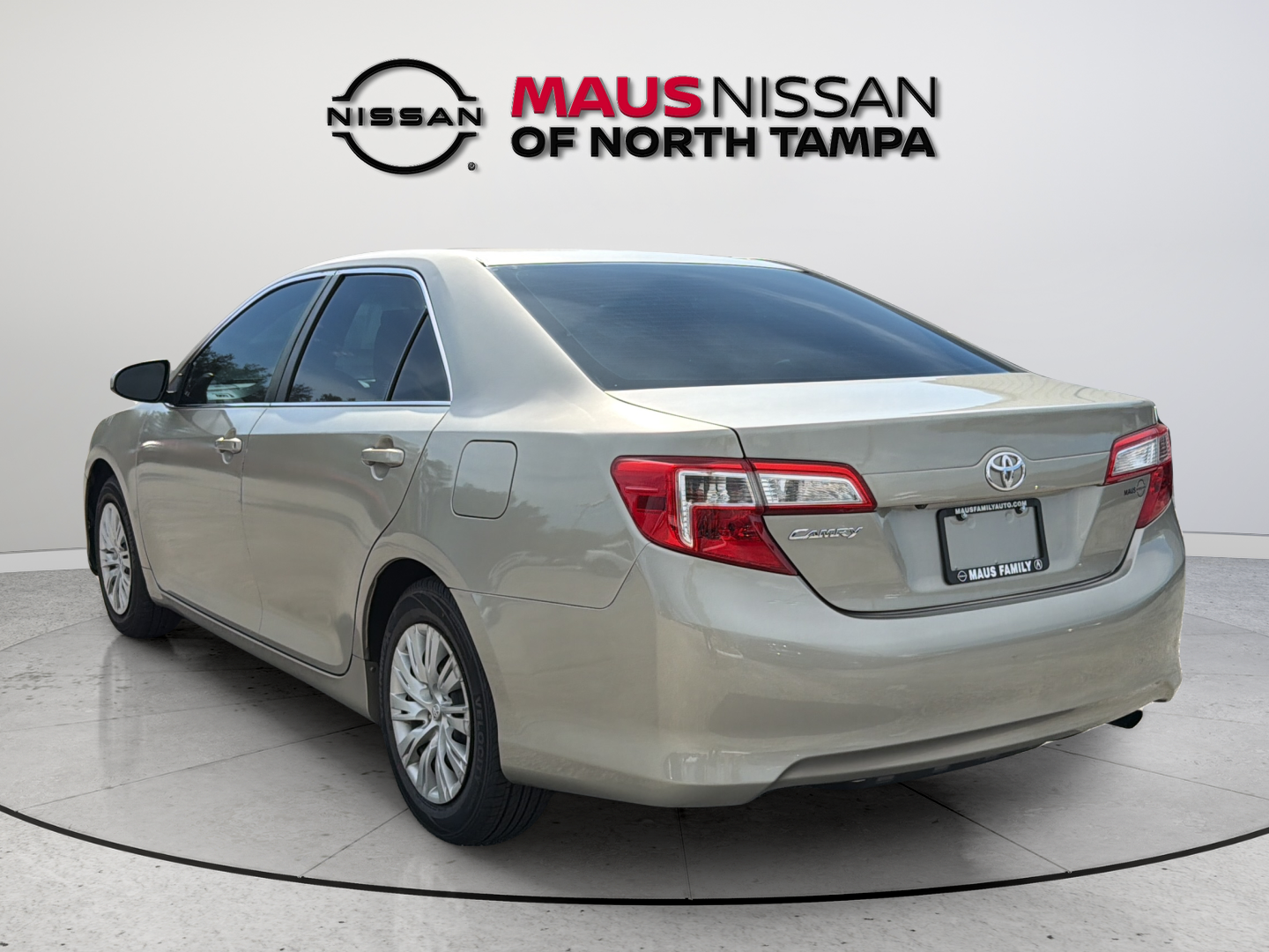 Used 2014 Creme Brulee Toyota L image 8