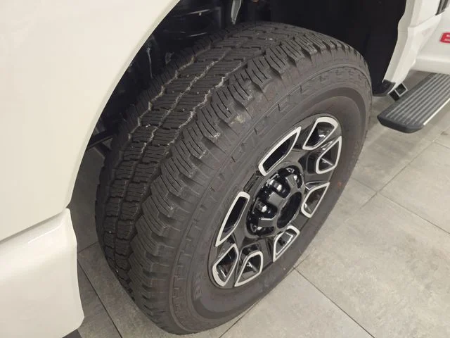 New 2026 Star White Metallic Tri-Coat Ford F-250® Platinum® image 50
