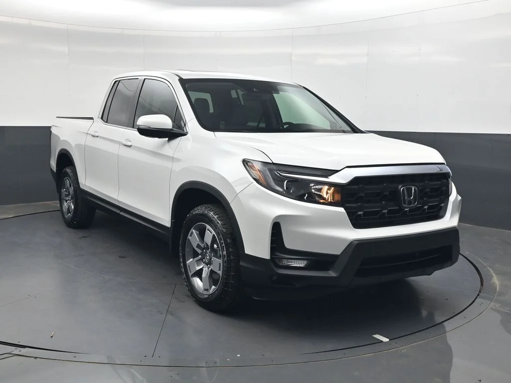 New 2026 Platinum White Pearl Honda RTL image 2