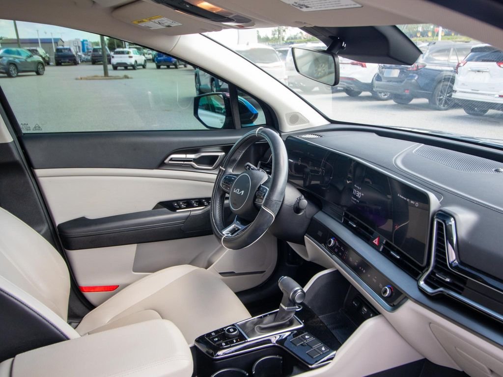2025 Kia Sportage EX - Photo 20