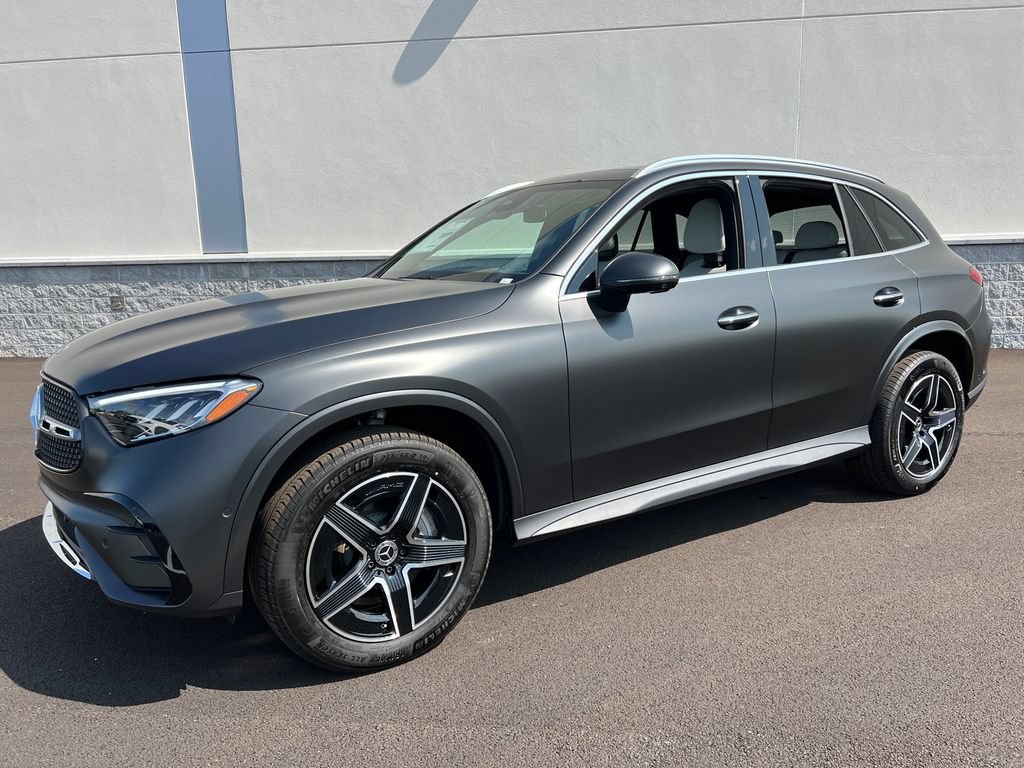 New 2026 MANUFAKTUR exclusive graphite grey magno Mercedes-Benz GLC 300 image 36