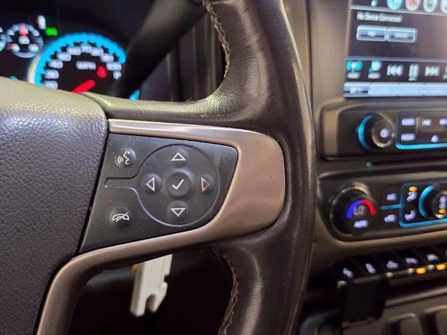 Used 2018 WHITE FROST TRICOAT GMC Denali image 26