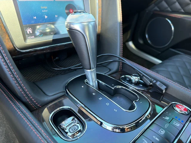 Used 2017 Black Bentley V8 S image 32