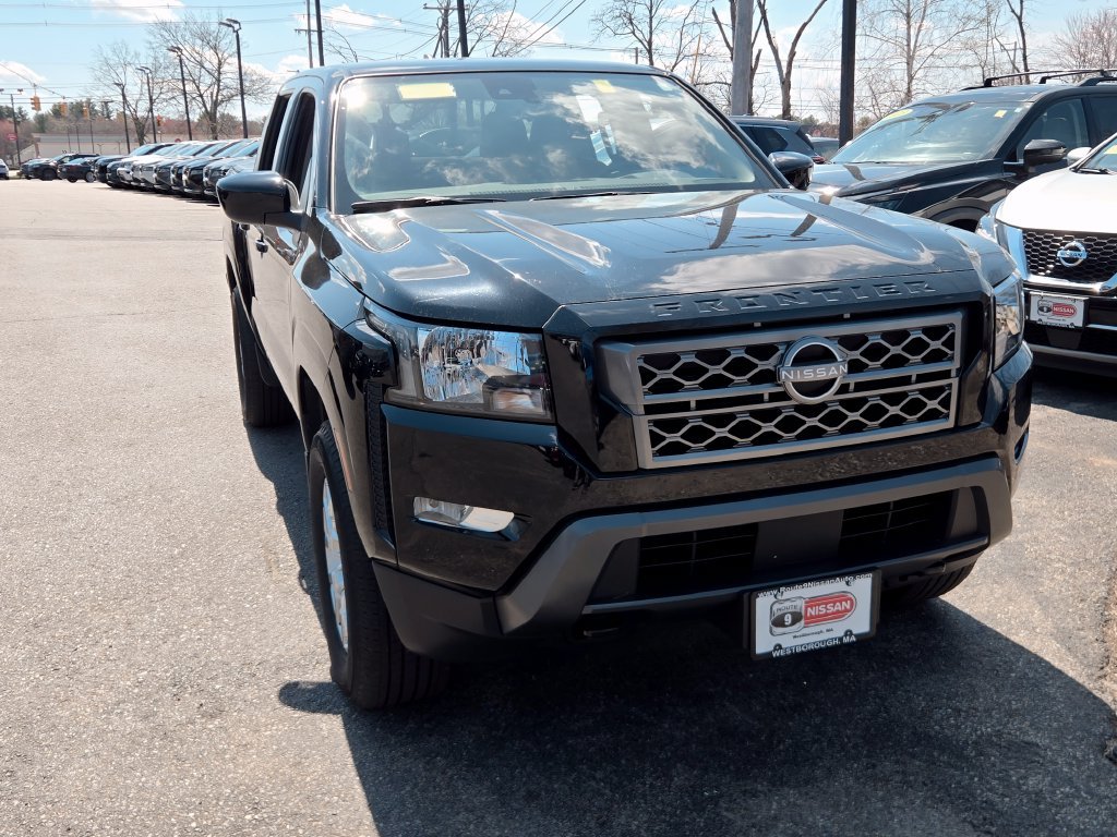 Used 2023 Black Nissan SV image 4