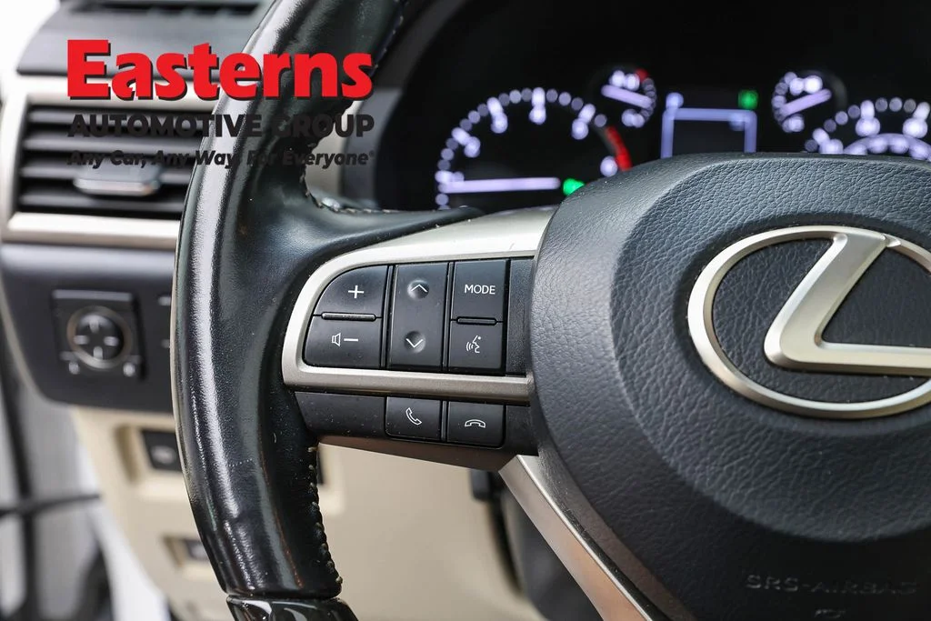 Used 2020 White Lexus 460 image 15